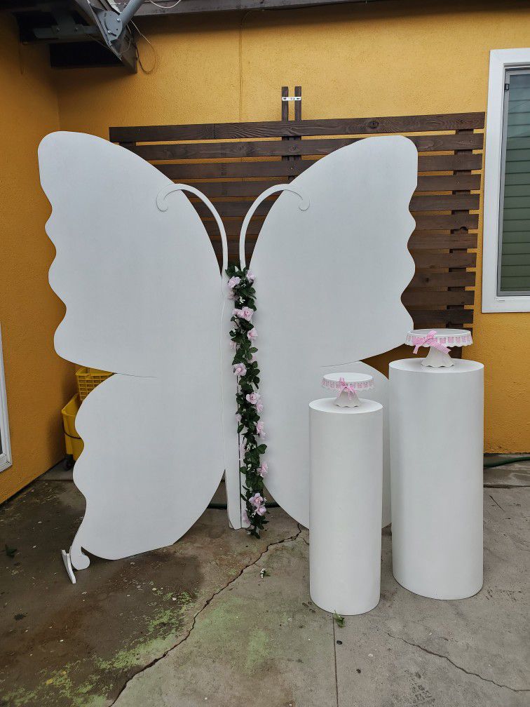 Butterfly Backdrop/Pillars 