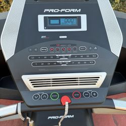 Treadmill-Caminadora (Pro-form ) Like new 