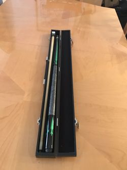 20oz - Lucky Cues by McDermott - Multi Color Points - Green/Black with Case. Excellent condition only used twice. No returns/ no refunds