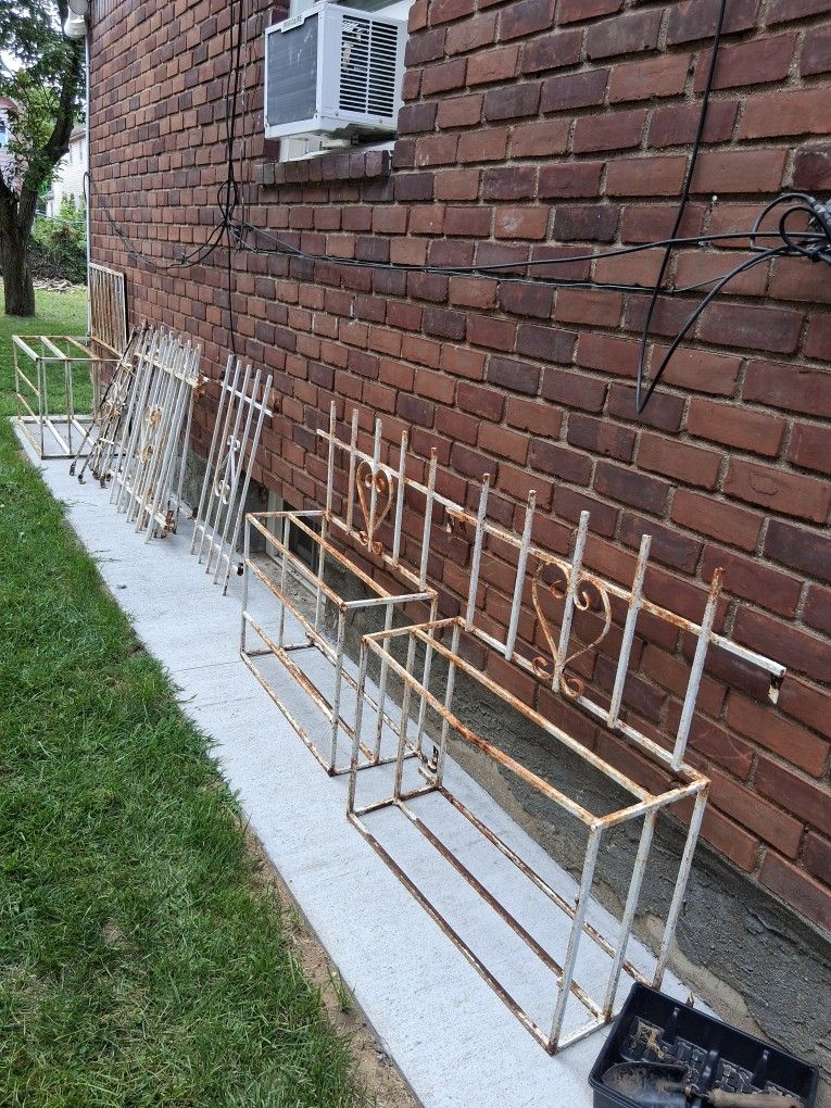 Iron Bars For Free