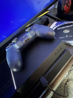 USED Working PS4 See pics With New PS4 Controller 
