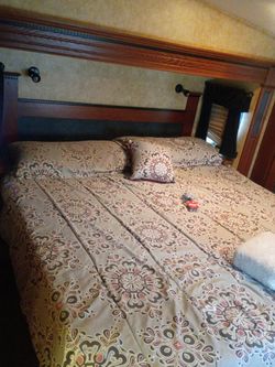Pinnacle 5 th wheel trailer
