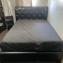 Black Bed Frame With Mattress 