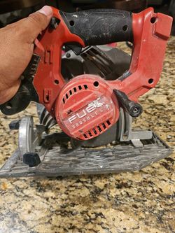 Milwaukee M18 FUEL 7-1/4" Circular Saw (TOOL ONLY)