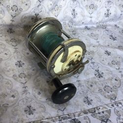 Vintage Pier Fishing Reel 