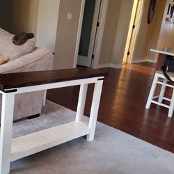 Entry/couch Table 