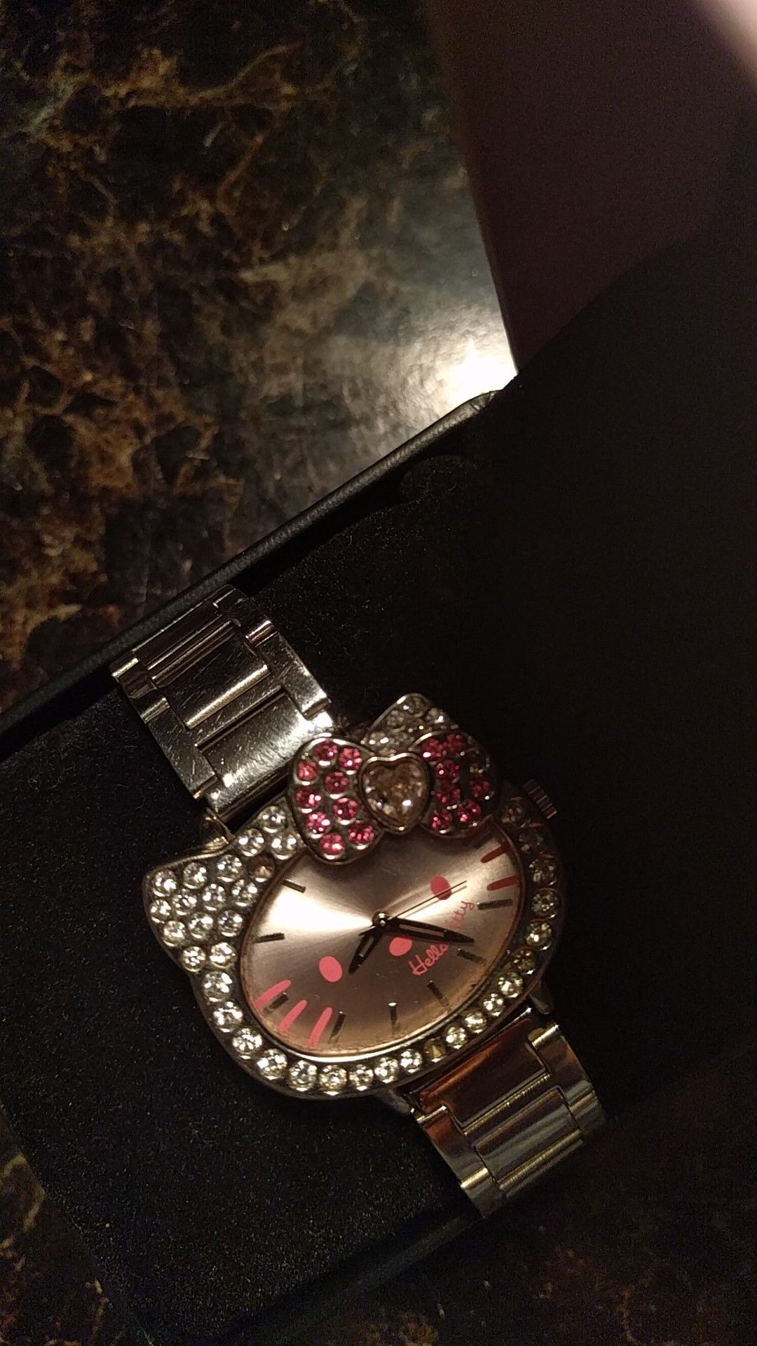 Hello kitty... Wrist watch ⌚❤