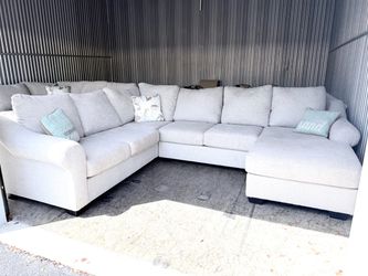 Stunning Upscale Pottery Barn Coastal Sectional Sofa