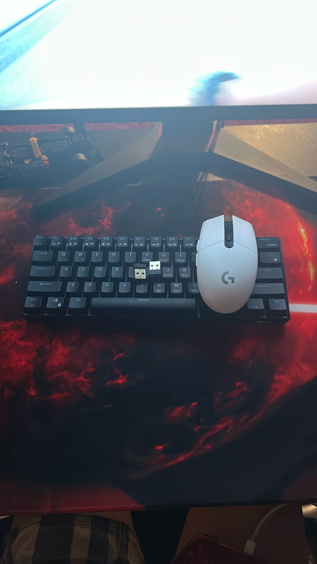 Rk61 Wireless Keyboard With The Logitech G305 Wireless Mouse