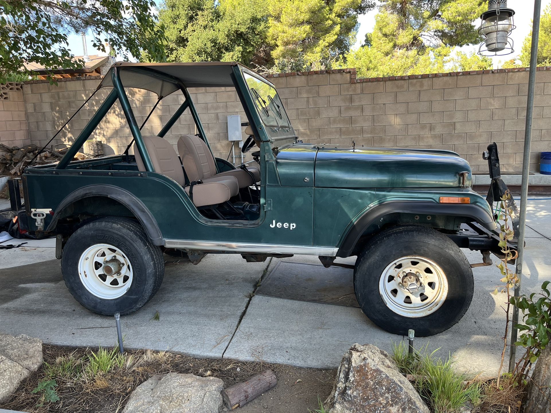 1980 Jeep four-wheel-drive four-cylinder