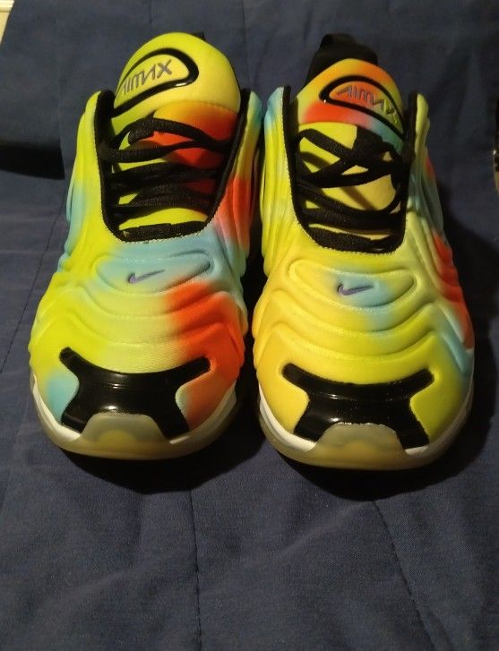 MEN'S NIKES 720