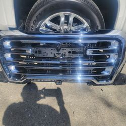 19-22 GMC Sierra 1500 SLT Grille
