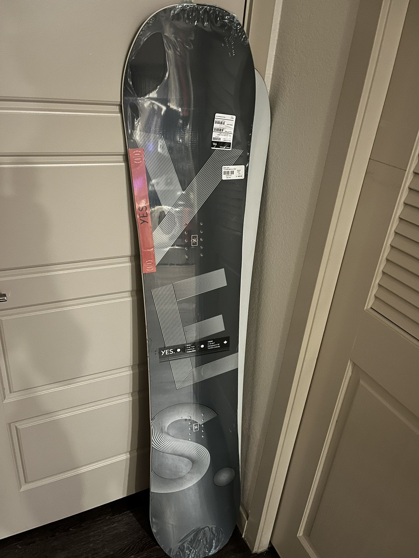 YES Snowboard