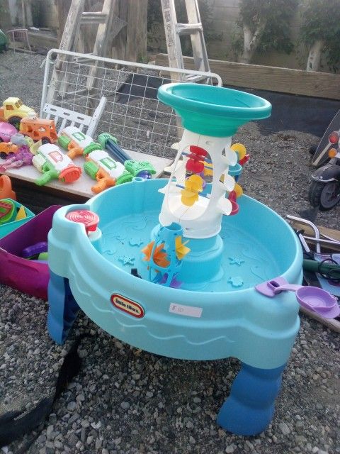 Fisher Price Water Table