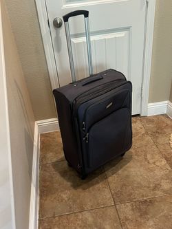 Durable Samsonite softside suitcase