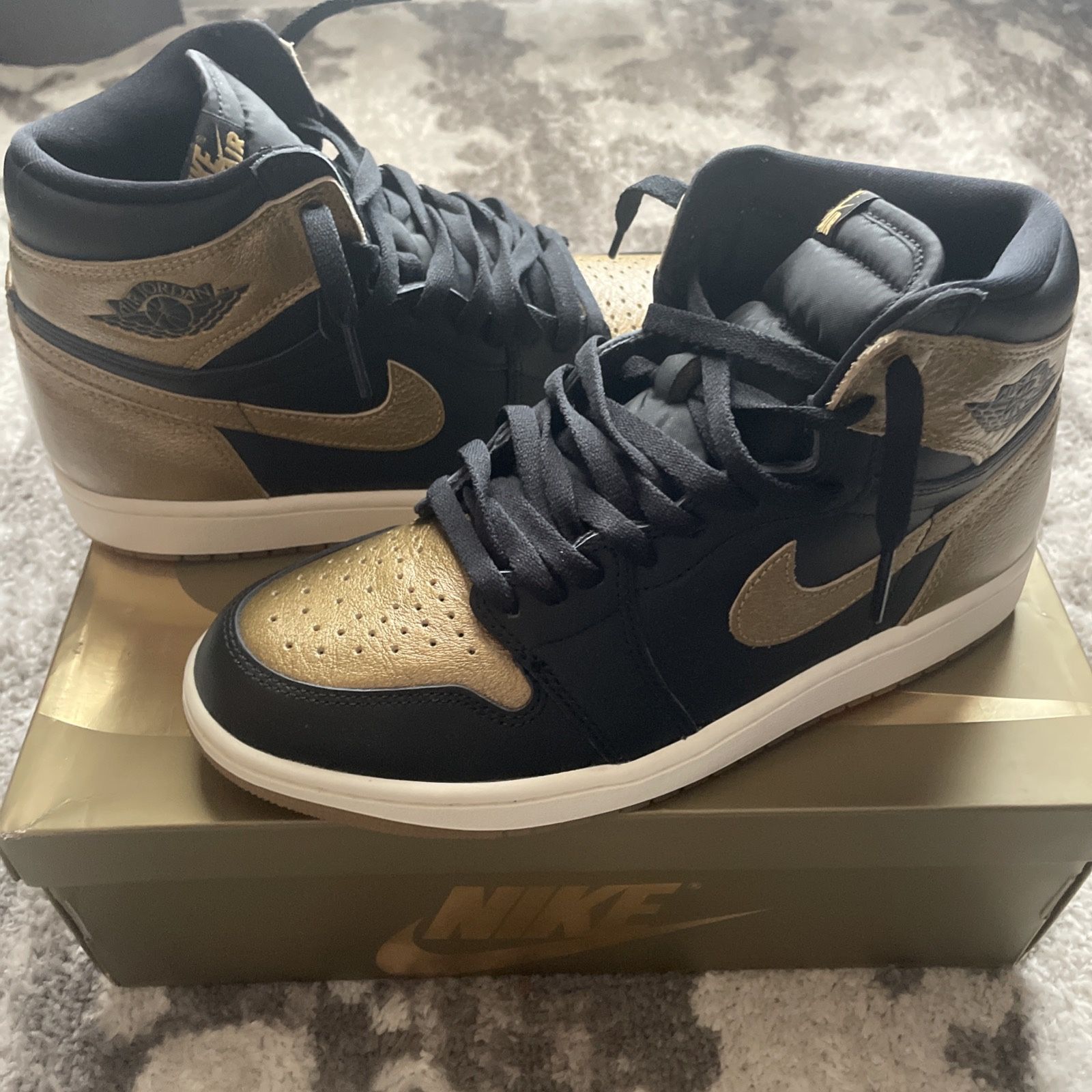 Size 9 - Air Jordan 1 Retro OG High Black Gold