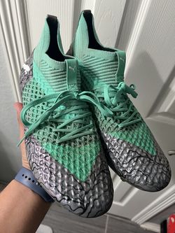 Soccer cleats 10.5