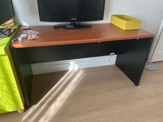 Free desk