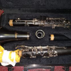 CLARINET WITH CASE