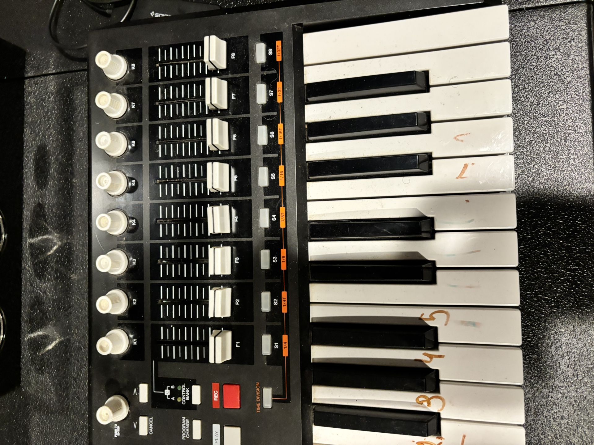 Akai MPK 49 MIDI Keyboard