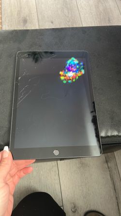 Apple iPad with Cracked Screen