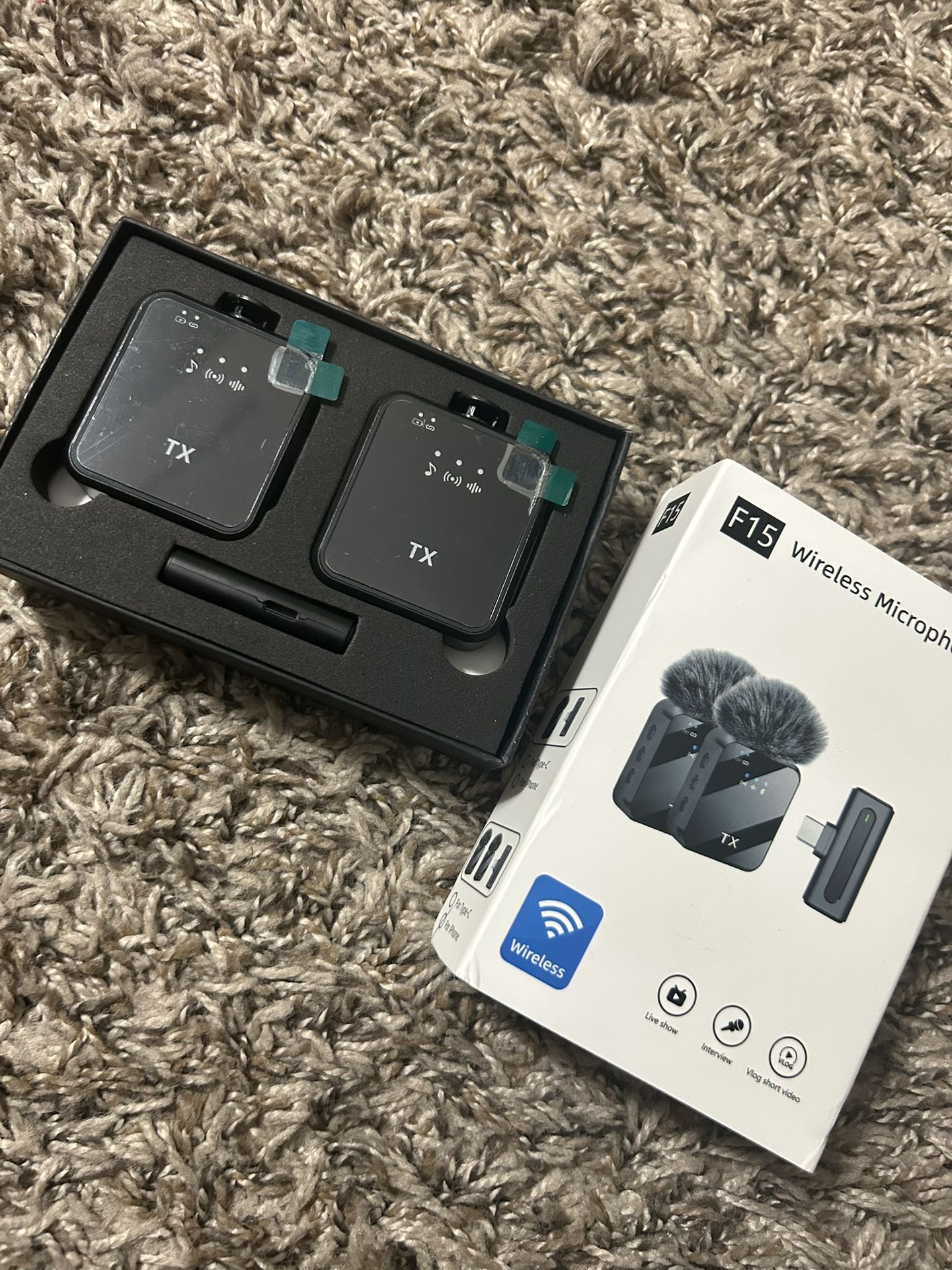 Wireless Lavalier Microphone Compatible With Iphone IPad TypeC Lapel Mics Plug-Play 2.4G Ultra-Low Delay Built-In Noise Reduction Chip 8H Working Time