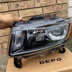 2014-2016 Jeep Grand Cherokee Halogen Driver Side Headlight 