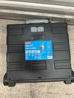 Staples rolling creat