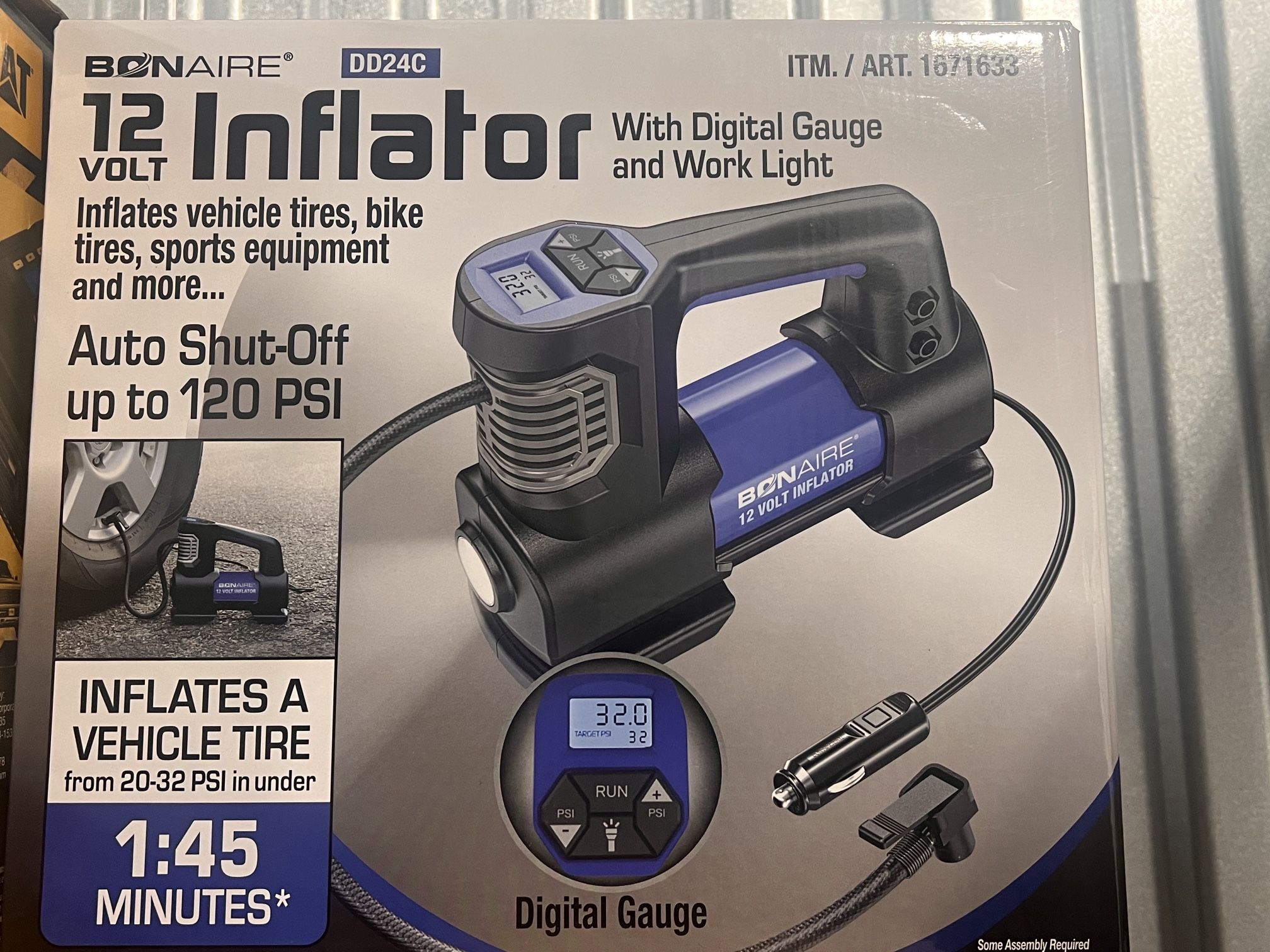 BONAIRE 12 VOLT PORTABLE INFLATOR W/ WORK LIGHT