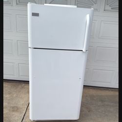 Refrigerator Working Perfectly $90