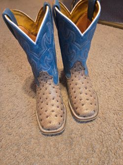 Boy boots