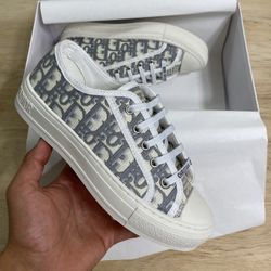 Women Dior Shoes 