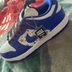 Supreme X Dunk Low’s  Hyper Royal 