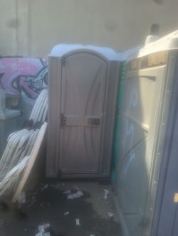 Portable restroom