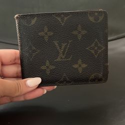 Louis Vuitton Men’s Bifold Monogram Wallet 100% Authentic