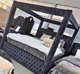 New king size canopy bed with free delivery
