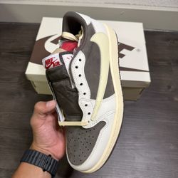 Travis Scott 1s Reverse Mocha