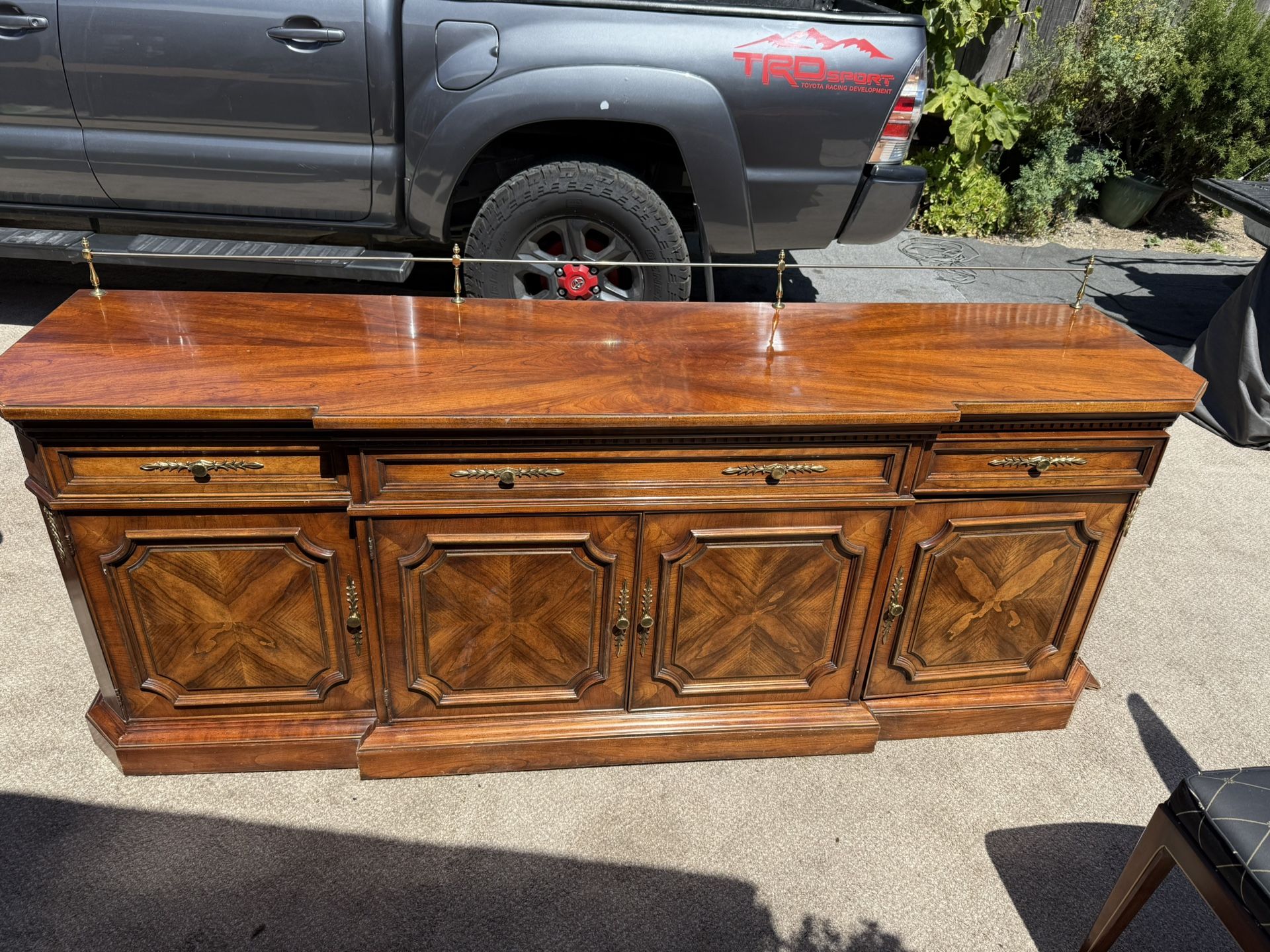 Dresser