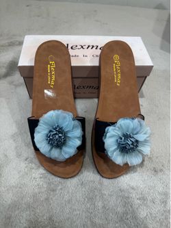 Flexmas Black Flower Slide Sandals - Size 9