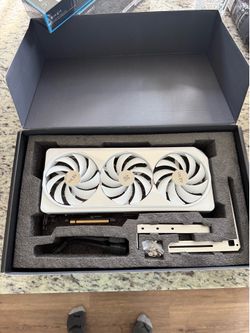 GIGABYTE AERO GeForce RTX 4080 OC GPU