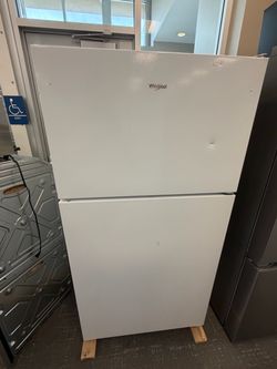Whirlpool apartment size fridge