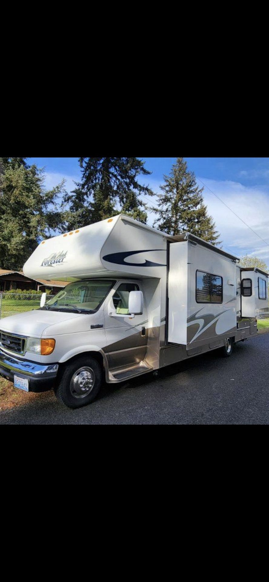 2008 28ft Forest River Class C Motorhome with Double Slide Outs for Sale in Spanaway, WA OfferUp