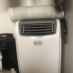 BLACK+DECKER Portable Air Conditioner White