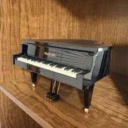 Piano Decor 