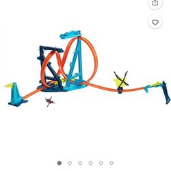 Hot Wheels Loops Race Track