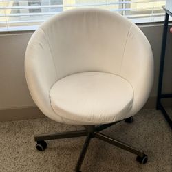 Modern White Swivel Accent Chair w/ Wheels – Minimal & Stylish 🤍