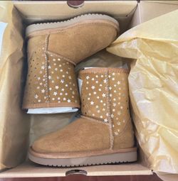 Koolaburra by UGG Star Print Boots
