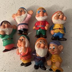 Vintage DISNEY Seven Dwarfs Rubber Squeak Toys Made In China Rare 1970s