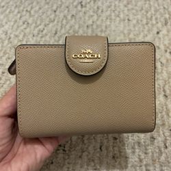 New Coach canvas wallet with tags 