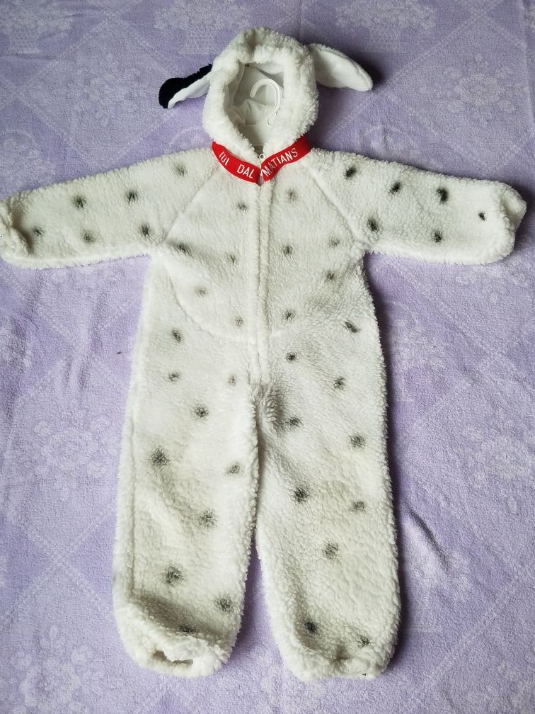 101 Dalmatians costume size 4 - 6